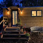 营地 Cosy Double Shepherds Hut In Beautiful Wicklow With Underfloor Heating Throughout *