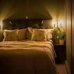 Cosy Double Shepherds Hut In Beautiful Wicklow With Underfloor Heating Throughout 营地