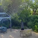 Cosy Double Shepherds Hut In Beautiful Wicklow With Underfloor Heating Throughout *