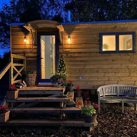 Кемпинг Cosy Double Shepherds Hut In Beautiful Wicklow With Underfloor Heating Throughout *