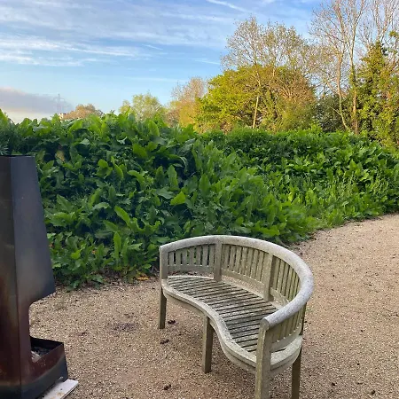 Camping Cosy Double Shepherds Hut In Beautiful Wicklow With Underfloor Heating Throughout