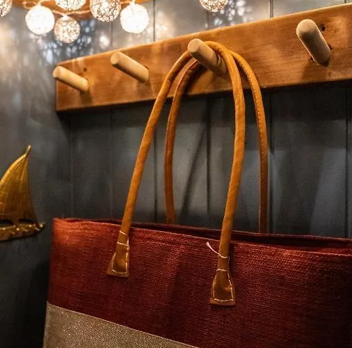 Campsite Cosy Double Shepherds Hut In Beautiful Wicklow With Underfloor Heating Throughout *