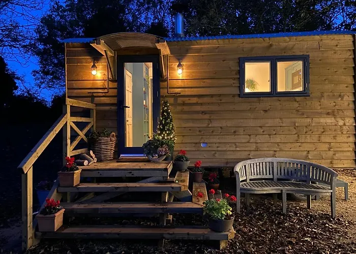 Campsite Cosy Double Shepherds Hut In Beautiful Wicklow With Underfloor Heating Throughout *