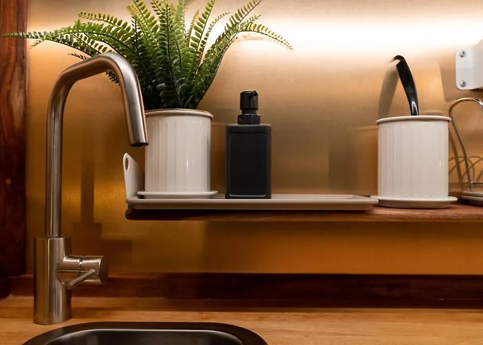 Cosy Double Shepherds Hut In Beautiful Wicklow With Underfloor Heating Throughout Campsite Rathnew