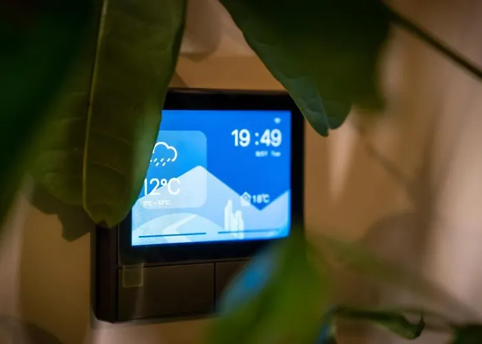 Cosy Double Shepherds Hut In Beautiful Wicklow With Underfloor Heating Throughout Campsite