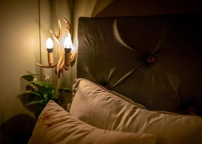 Cosy Double Shepherds Hut In Beautiful Wicklow With Underfloor Heating Throughout Rathnew