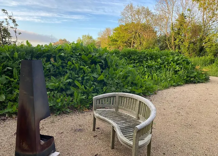 Campsite Cosy Double Shepherds Hut In Beautiful Wicklow With Underfloor Heating Throughout