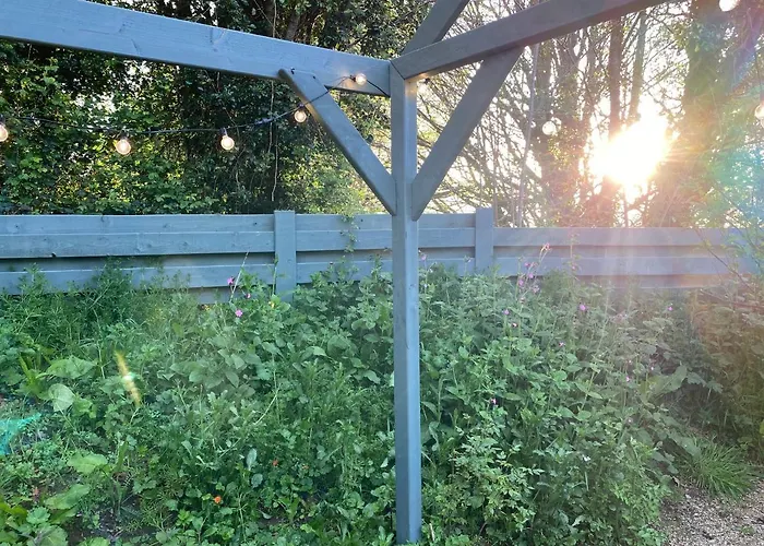 Campsite Cosy Double Shepherds Hut In Beautiful Wicklow With Underfloor Heating Throughout